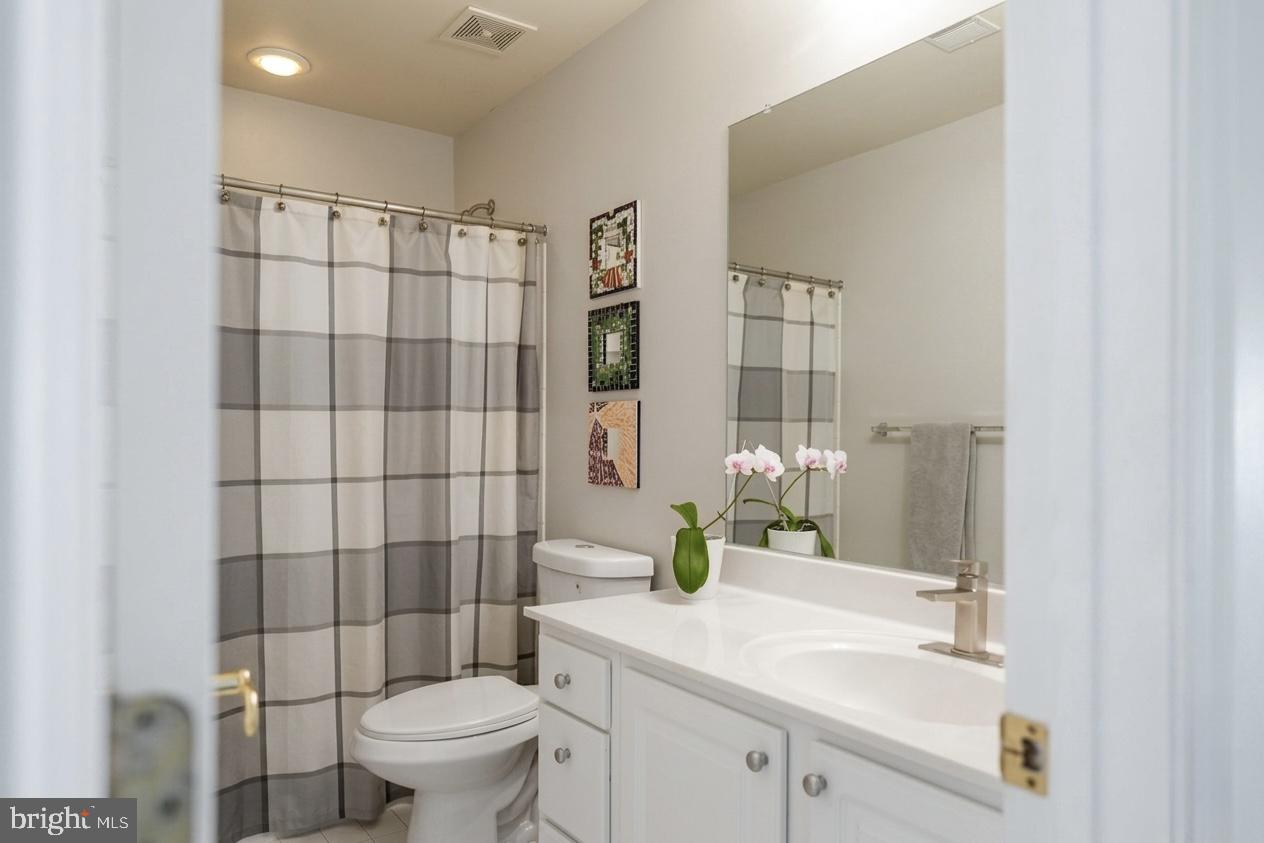 4658 HUMMINGBIRD LANE