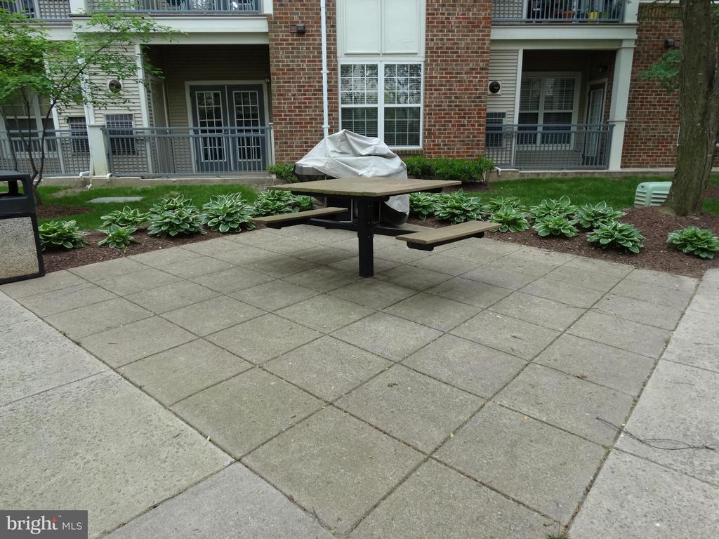 3003 NICOSH CIRCLE 3108