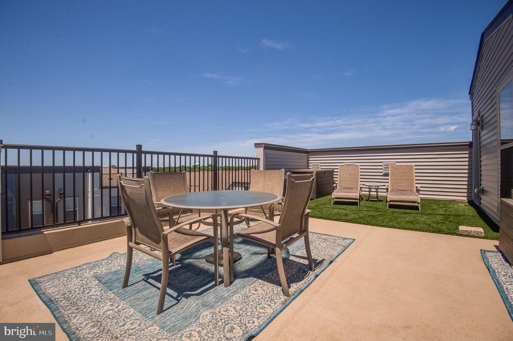 2127 GLACIER ROAD 86