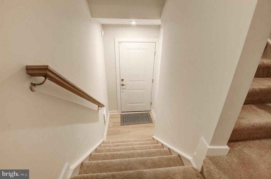 2127 GLACIER ROAD 86