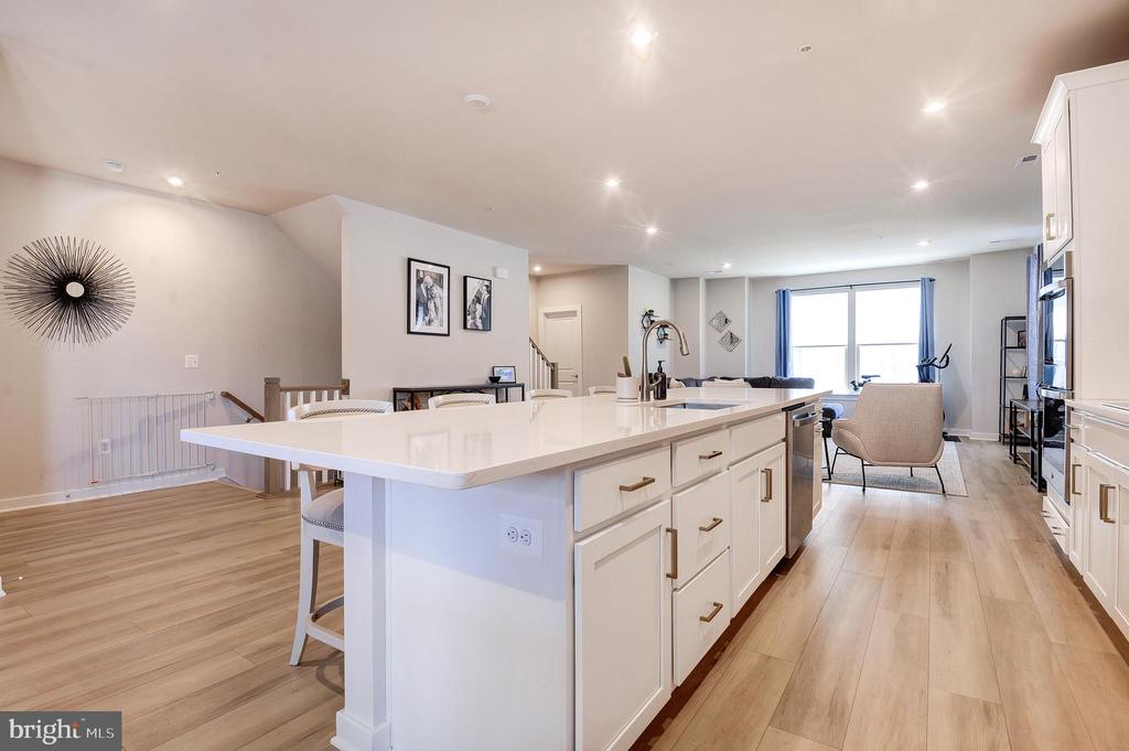 2127 GLACIER ROAD 86