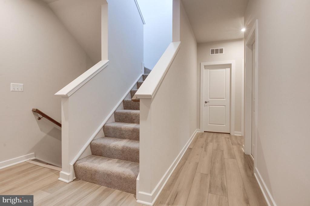 2127 GLACIER ROAD 86