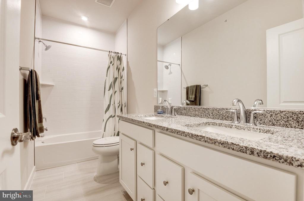 2127 GLACIER ROAD 86