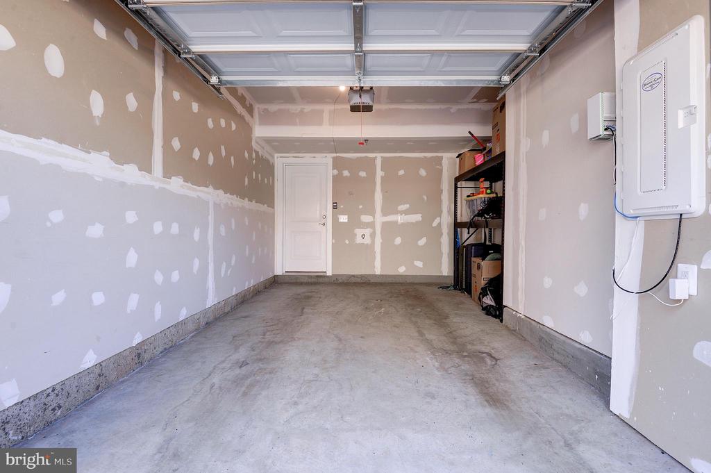 2127 GLACIER ROAD 86