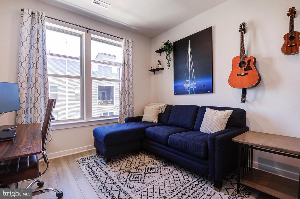 2127 GLACIER ROAD 86