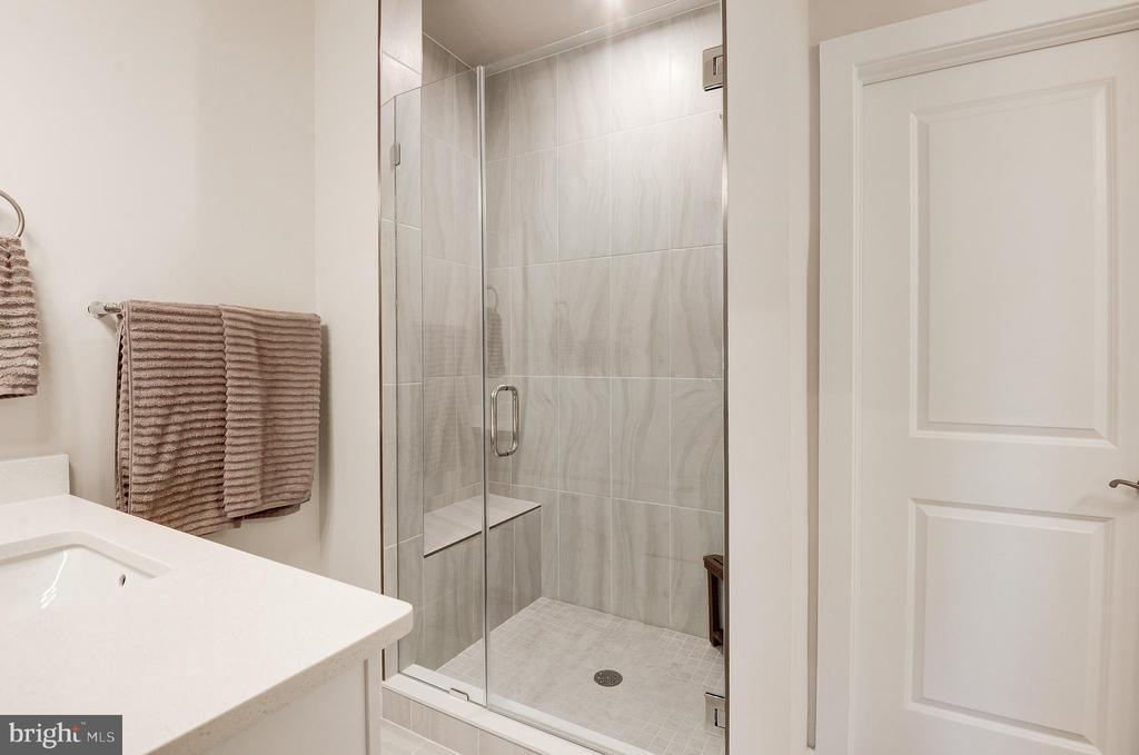 2127 GLACIER ROAD 86