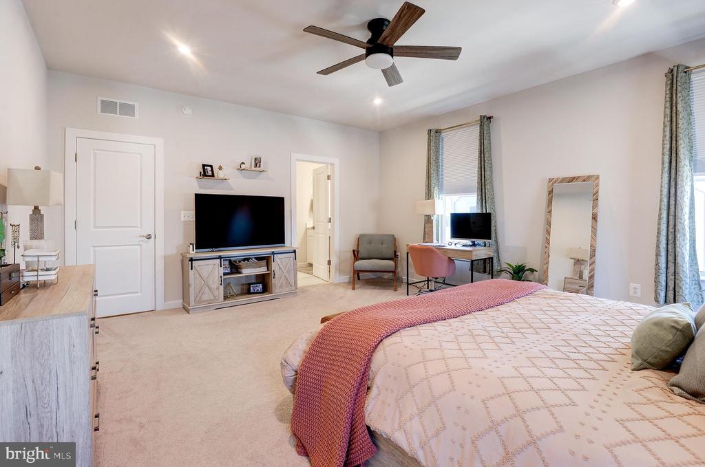 2127 GLACIER ROAD 86