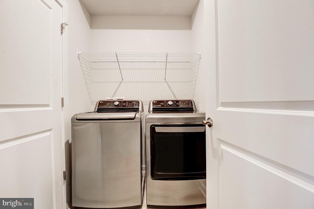 2127 GLACIER ROAD 86