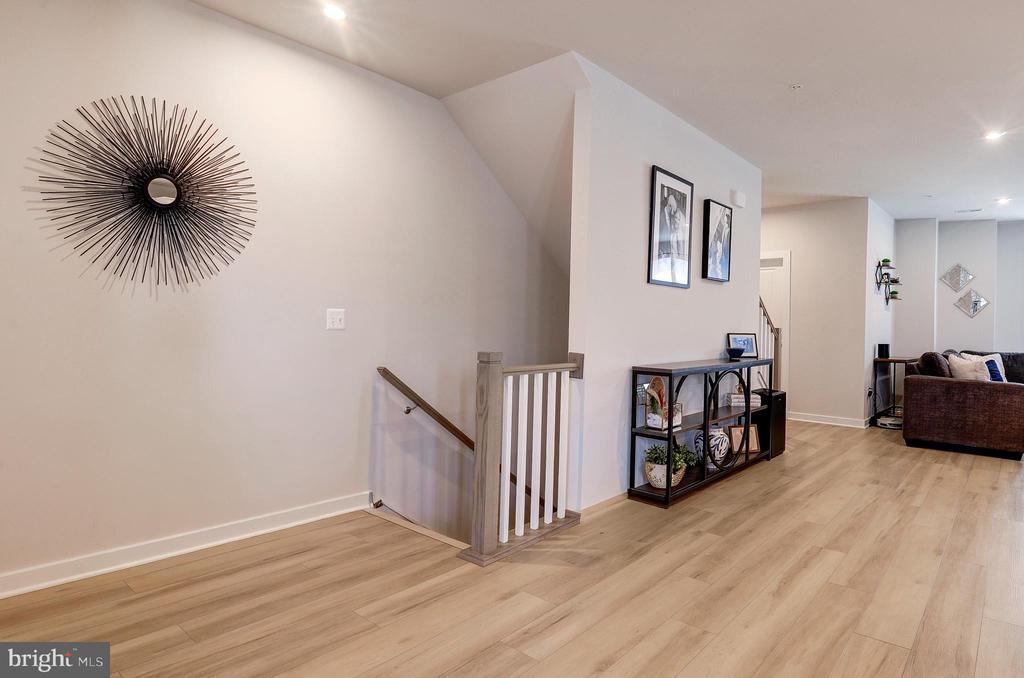 2127 GLACIER ROAD 86