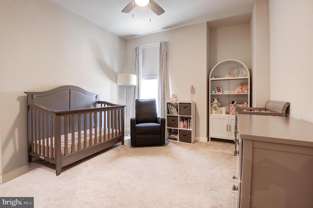 2127 GLACIER ROAD 86