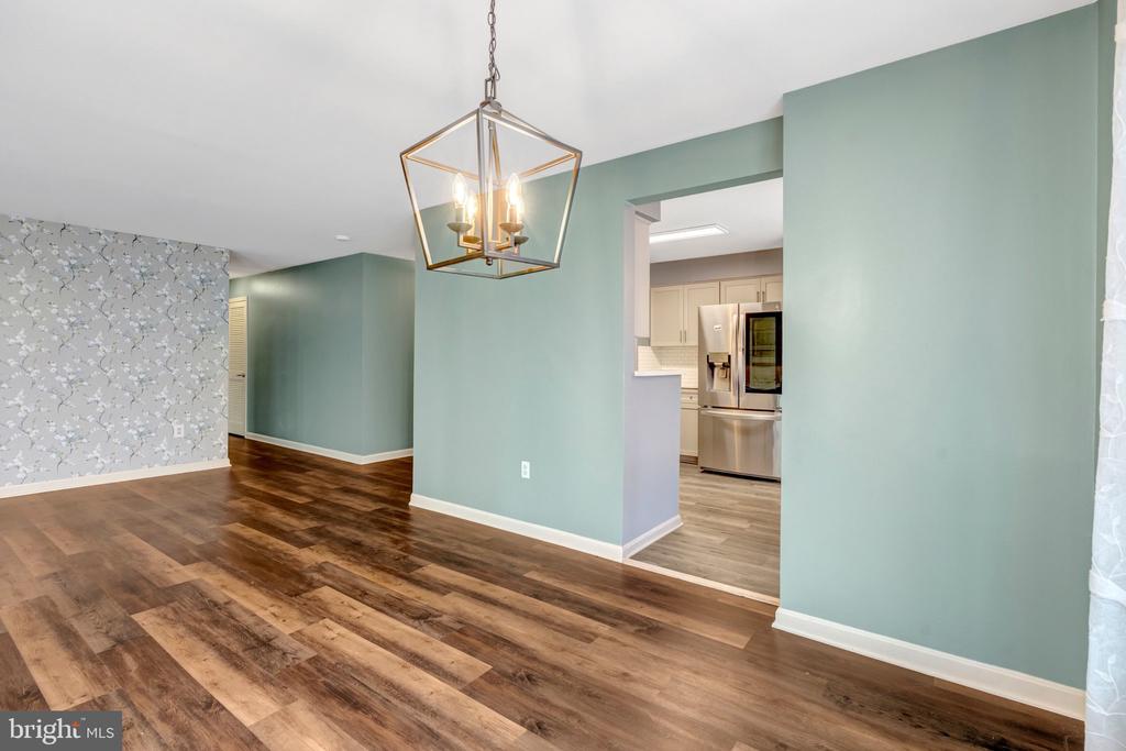5632 WILLOUGHBY NEWTON DRIVE Unit: 13