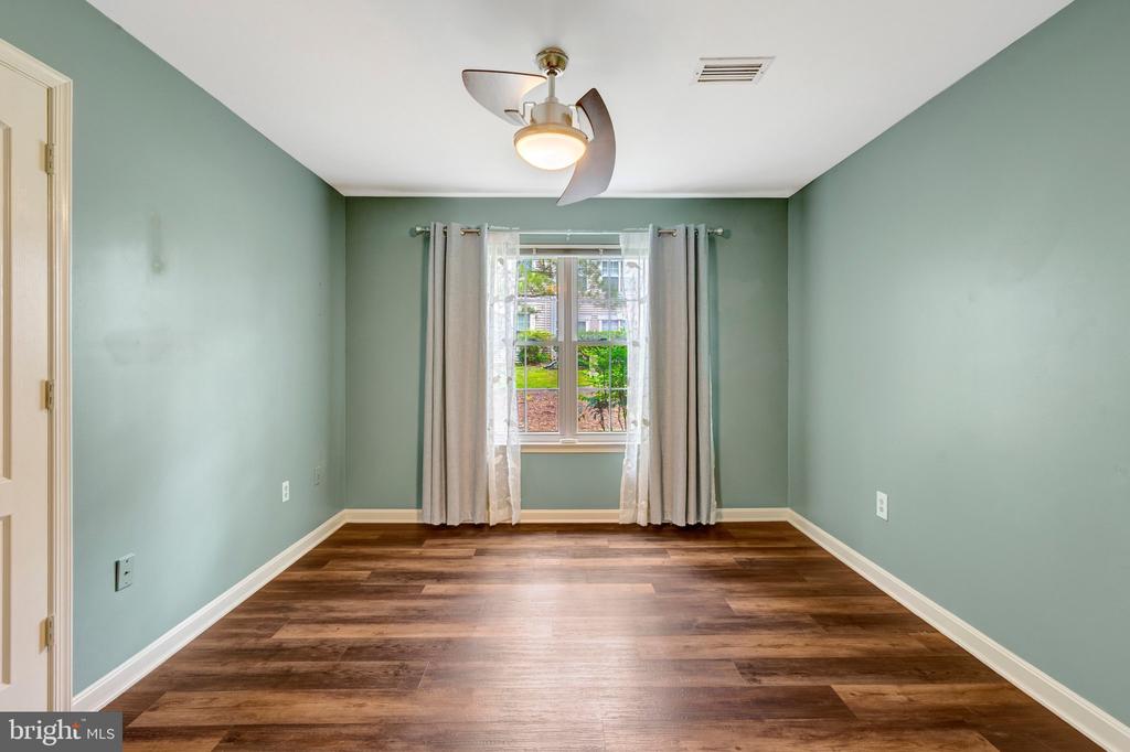 5632 WILLOUGHBY NEWTON DRIVE Unit: 13