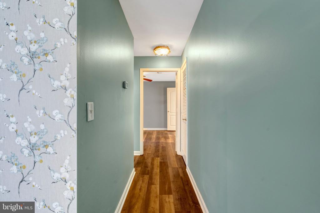 5632 WILLOUGHBY NEWTON DRIVE Unit: 13