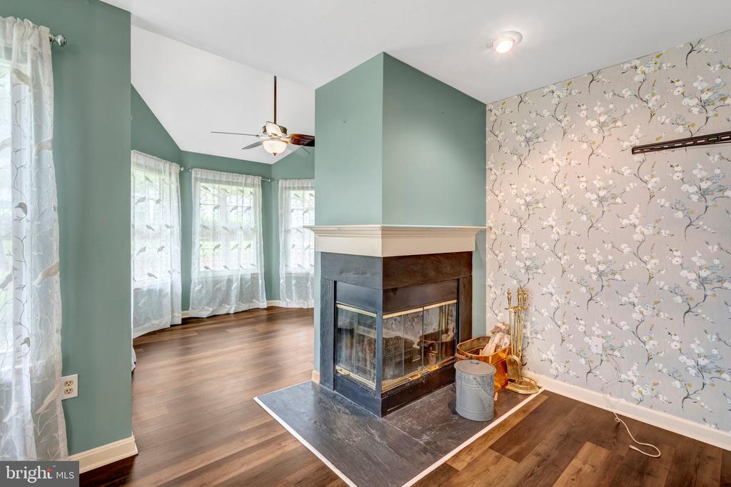 5632 WILLOUGHBY NEWTON DRIVE Unit: 13