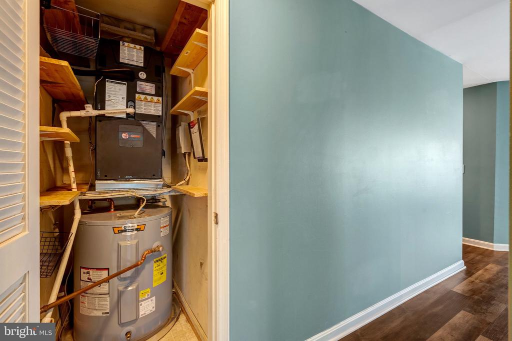 5632 WILLOUGHBY NEWTON DRIVE Unit: 13