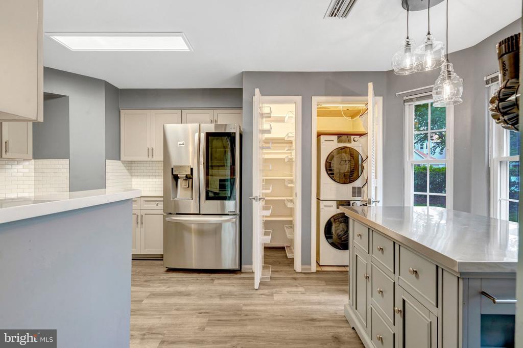 5632 WILLOUGHBY NEWTON DRIVE Unit: 13