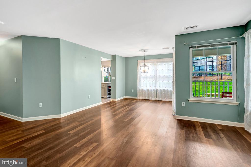 5632 WILLOUGHBY NEWTON DRIVE Unit: 13