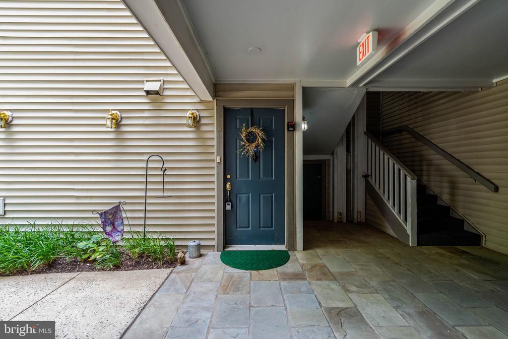 5632 WILLOUGHBY NEWTON DRIVE Unit: 13