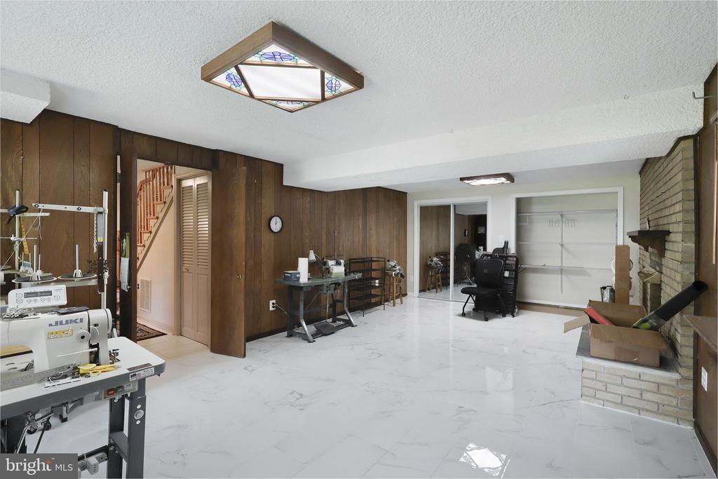 8418 STONE GATE DRIVE