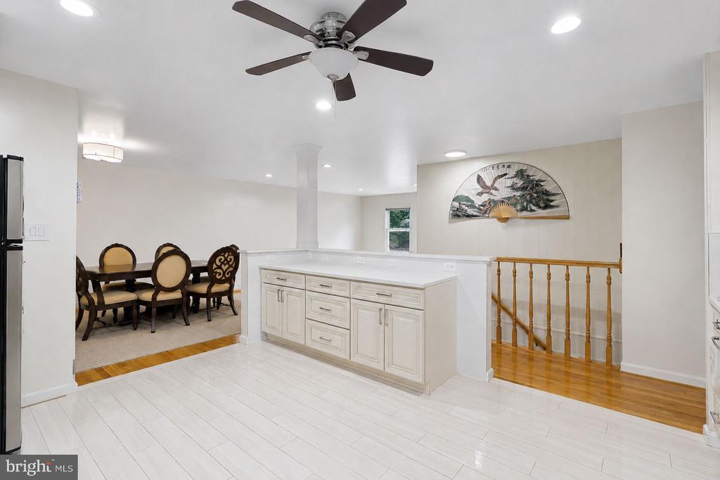 8418 STONE GATE DRIVE