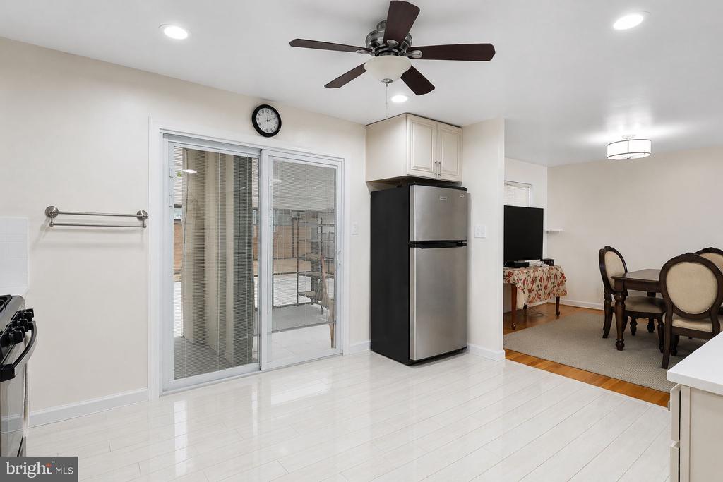 8418 STONE GATE DRIVE