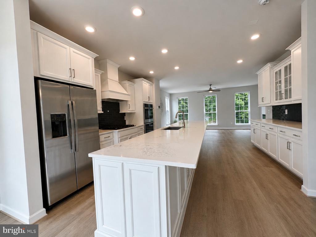 4432 FAIR LAKES COURT