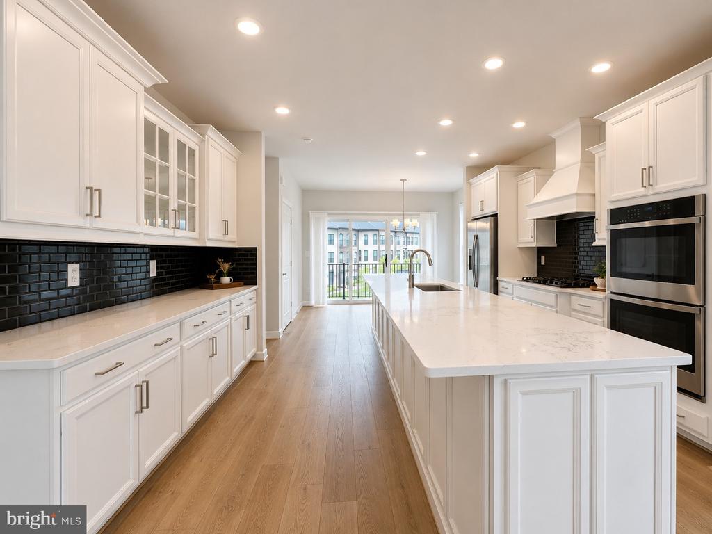 4432 FAIR LAKES COURT