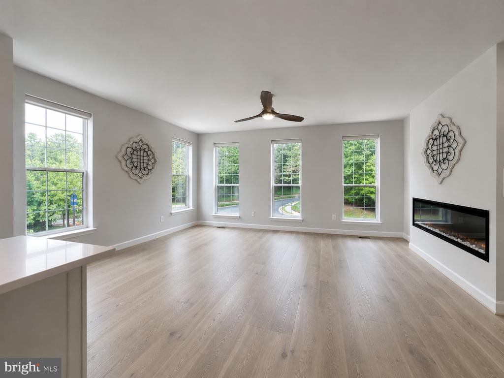4432 FAIR LAKES COURT