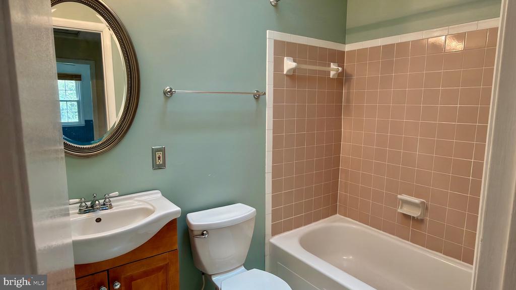 4217 KINCAID COURT
