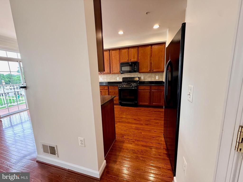 2511 PASCAL PLACE