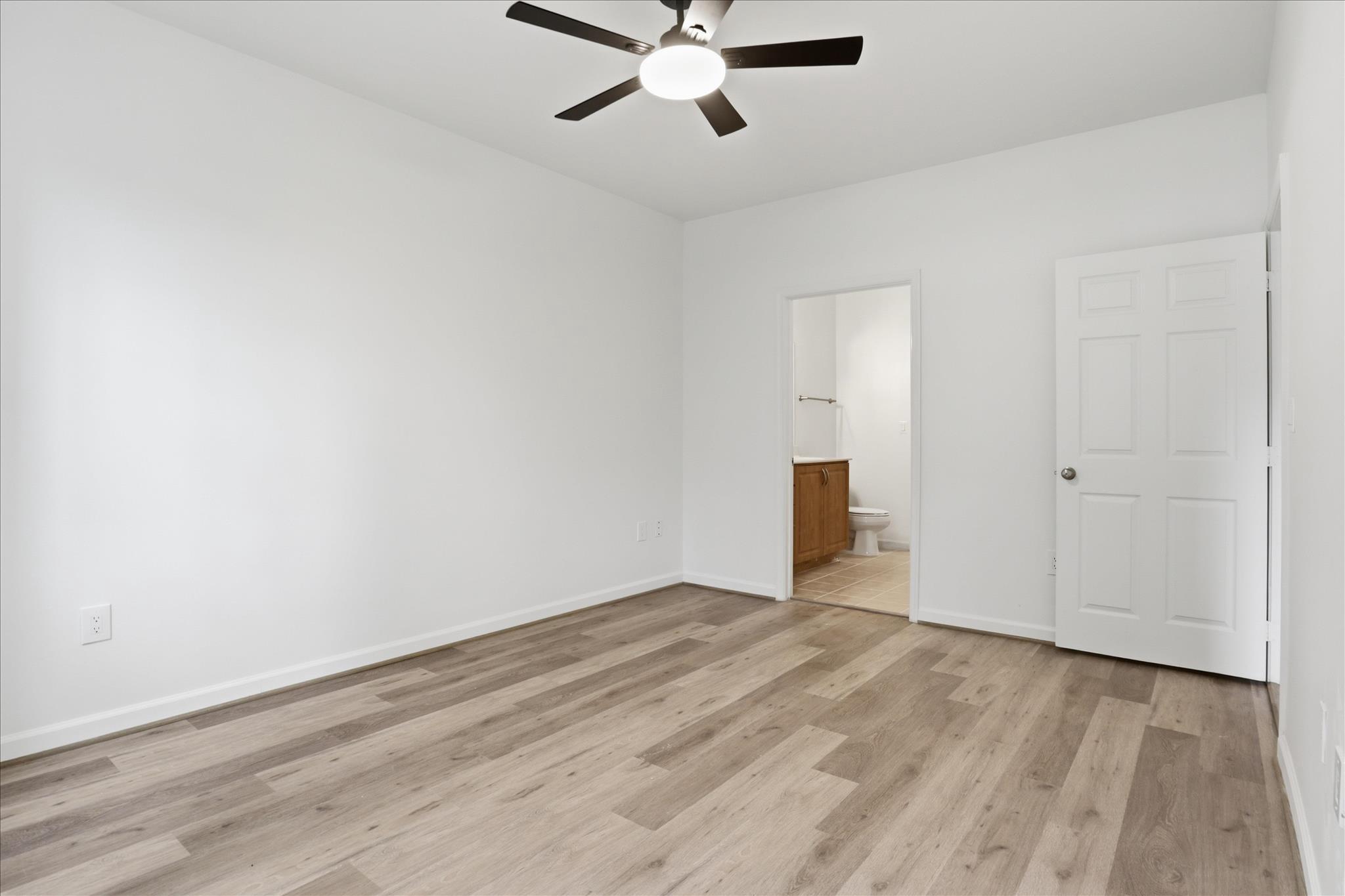 12901 CENTRE PARK CIRCLE 116