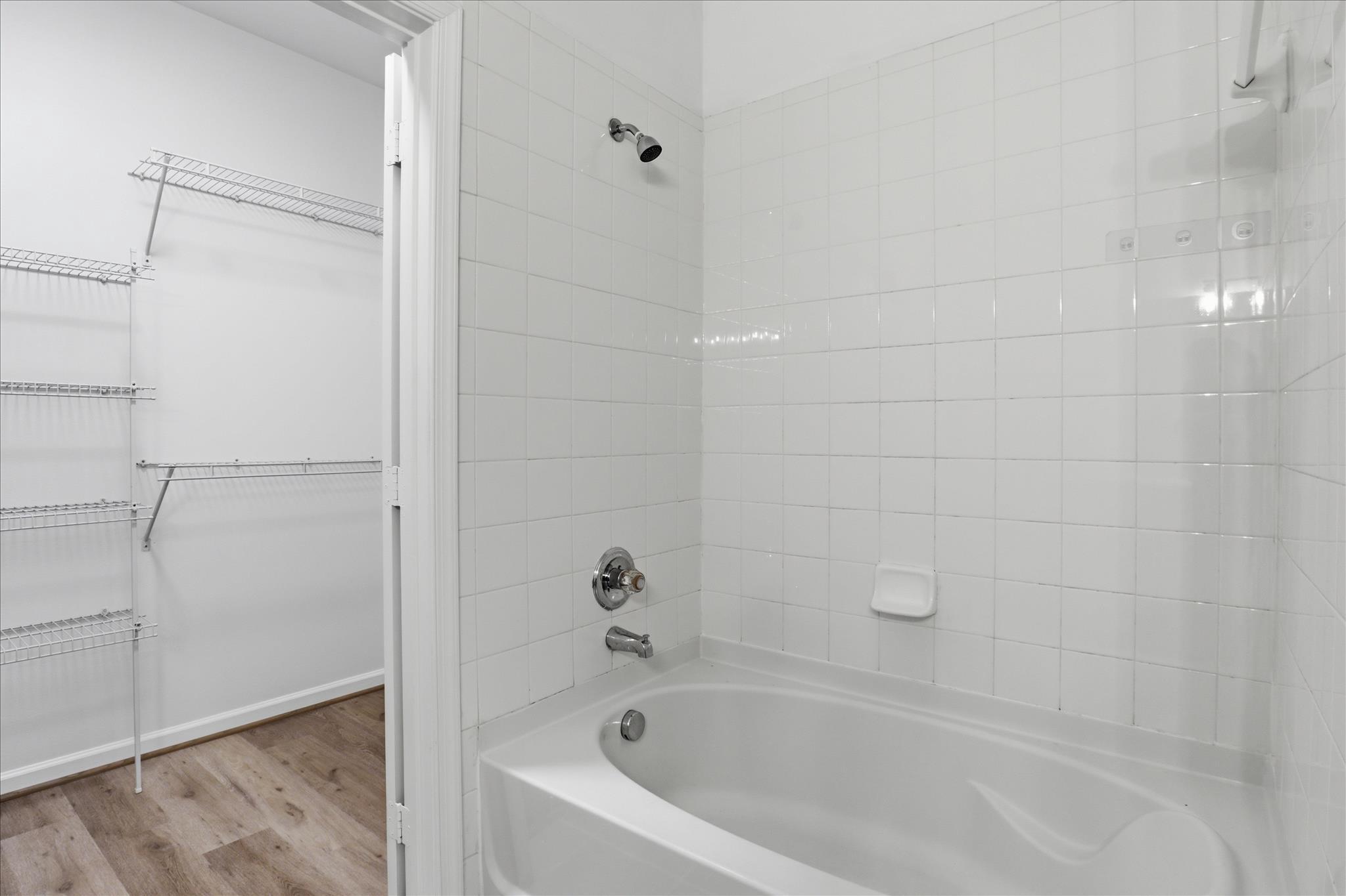 12901 CENTRE PARK CIRCLE 116