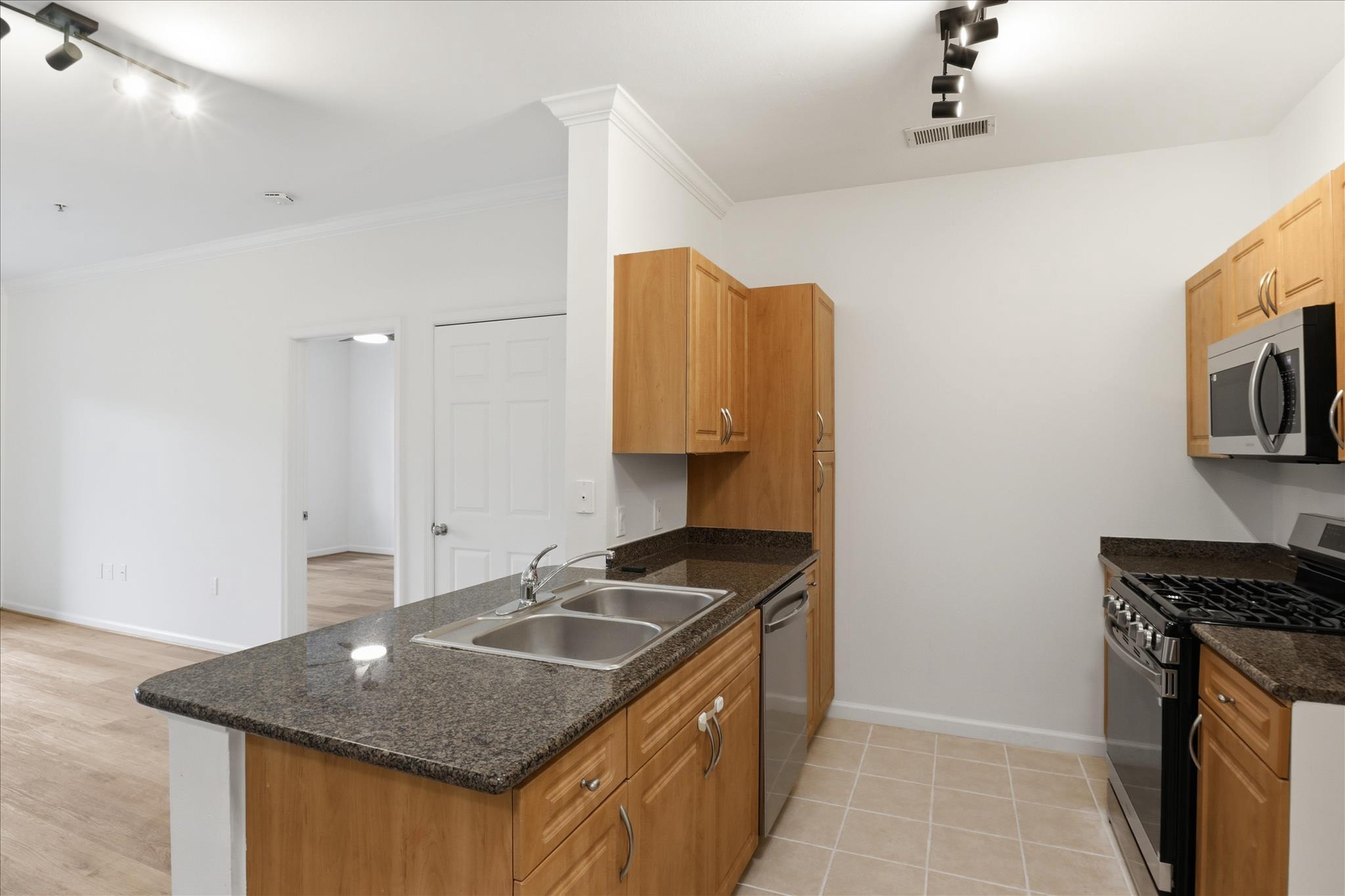 12901 CENTRE PARK CIRCLE 116