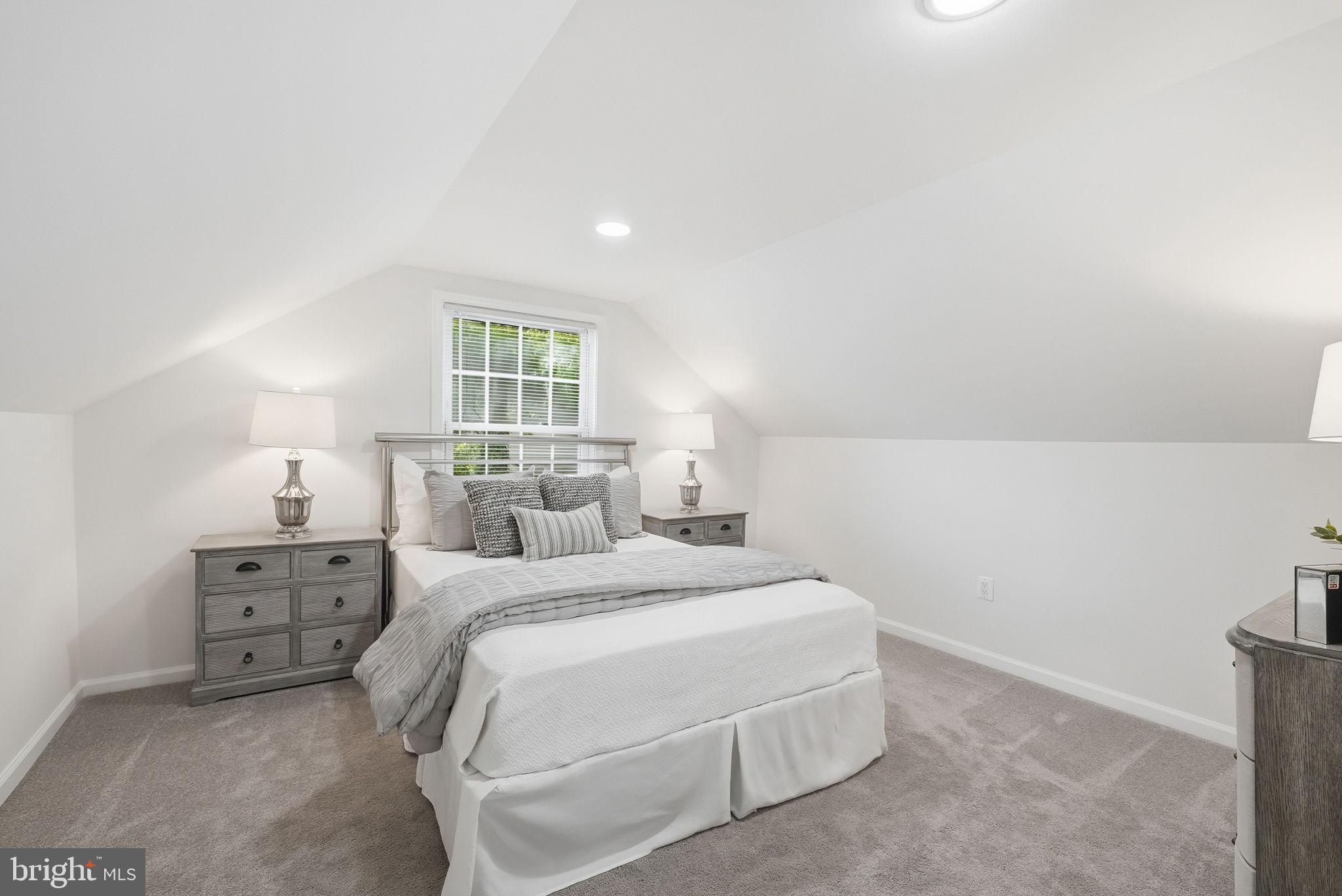 2828 W GEORGE MASON ROAD
