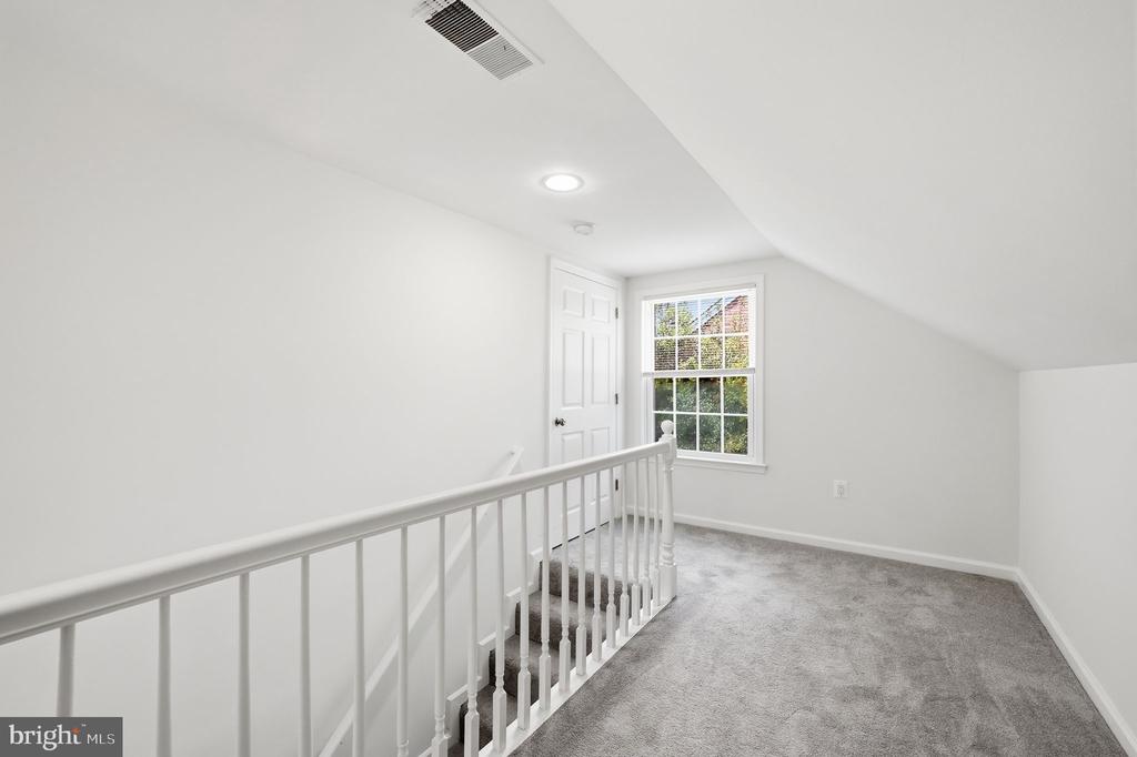 2828 W GEORGE MASON ROAD