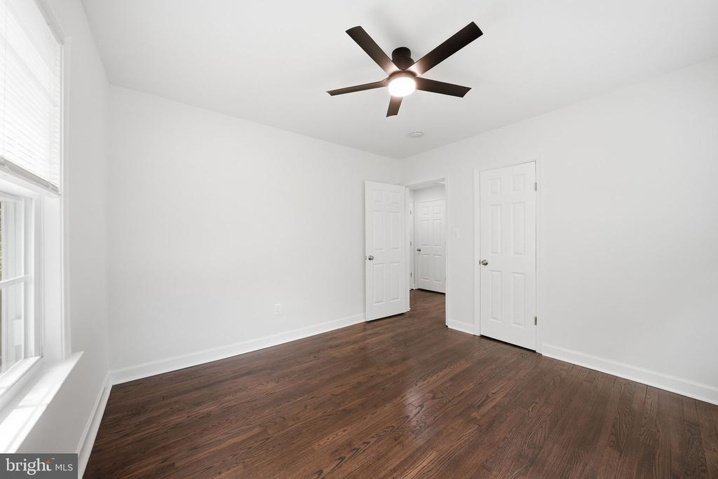 2828 W GEORGE MASON ROAD