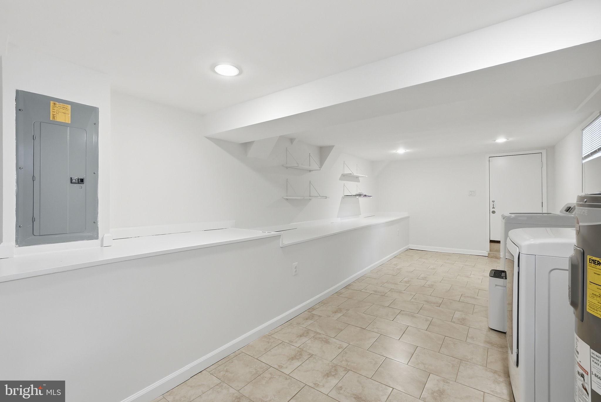 2828 W GEORGE MASON ROAD
