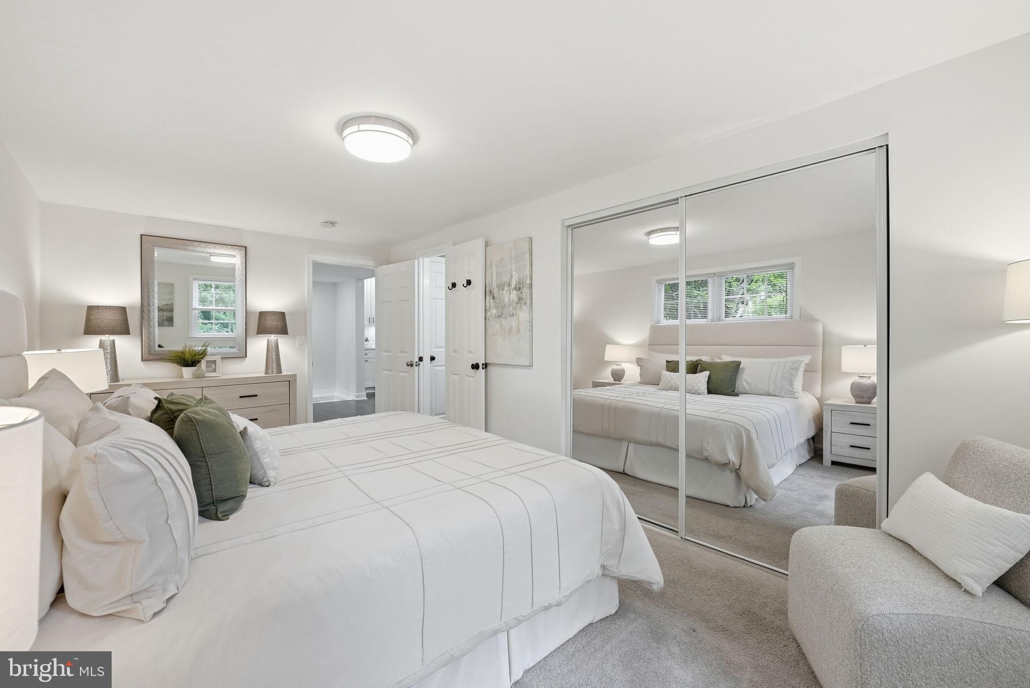 2828 W GEORGE MASON ROAD