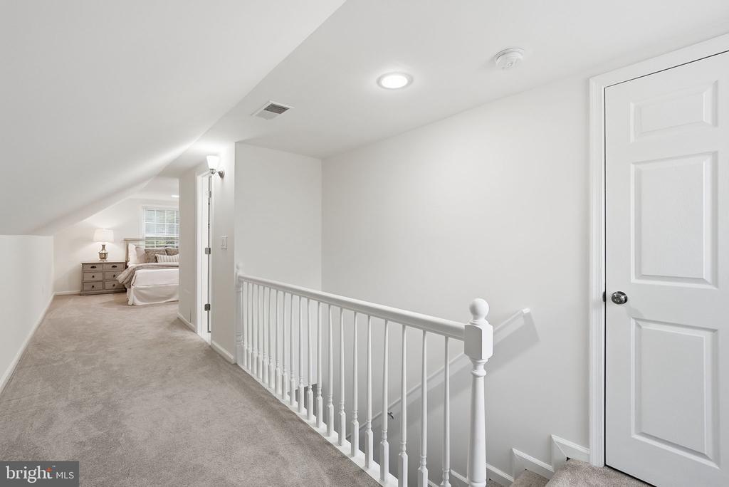 2828 W GEORGE MASON ROAD