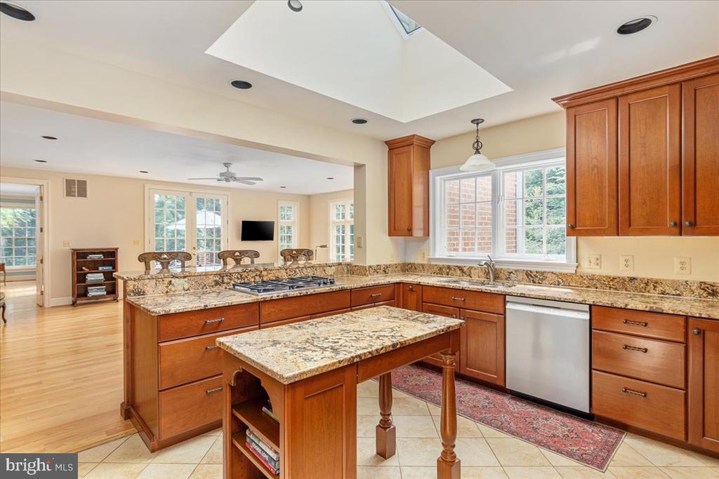 7131 WOODLAND DRIVE