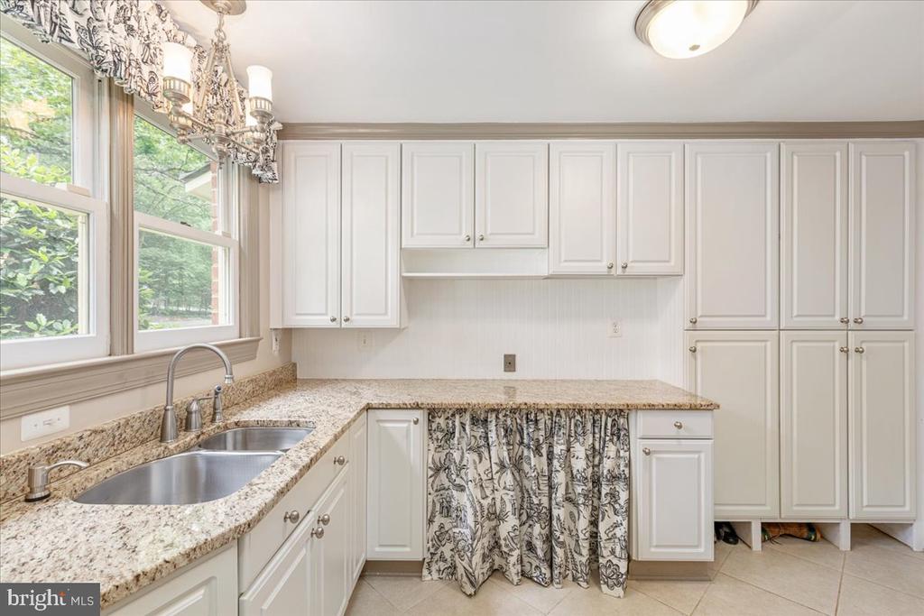 7131 WOODLAND DRIVE