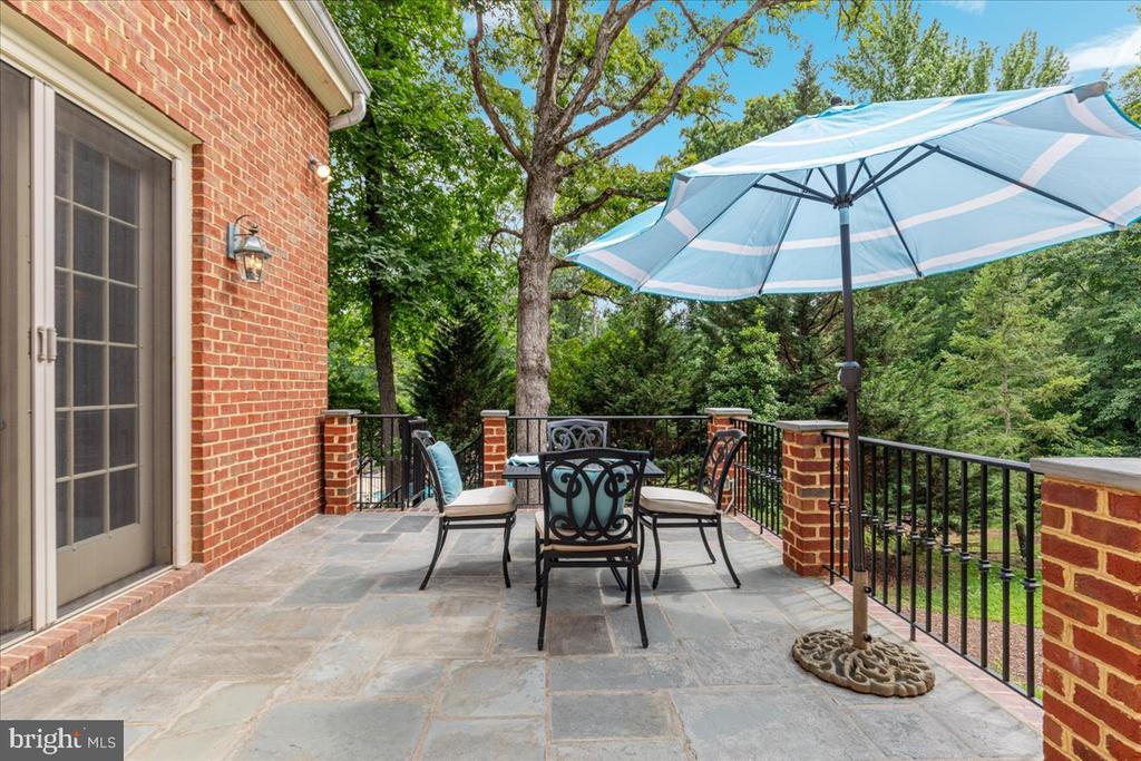7131 WOODLAND DRIVE