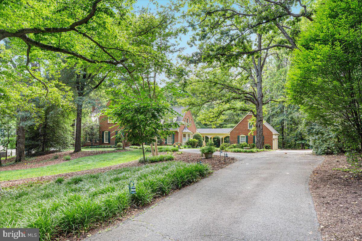 7131 WOODLAND DRIVE