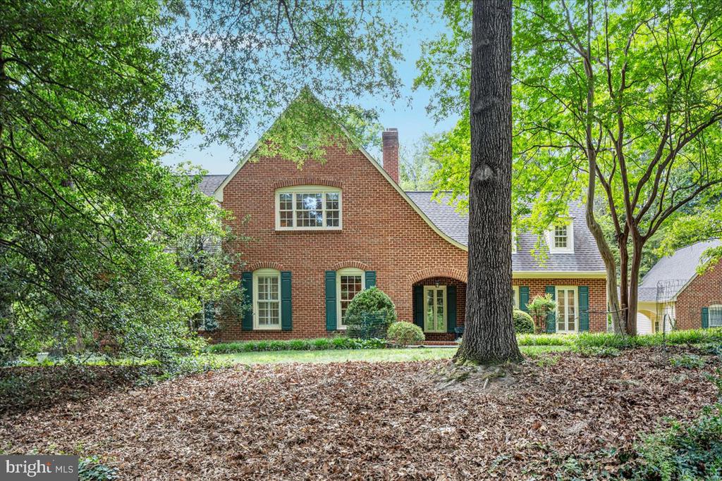 7131 WOODLAND DRIVE