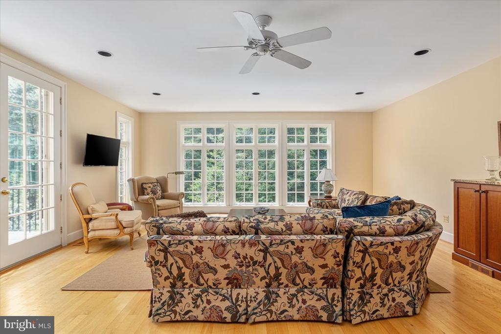 7131 WOODLAND DRIVE