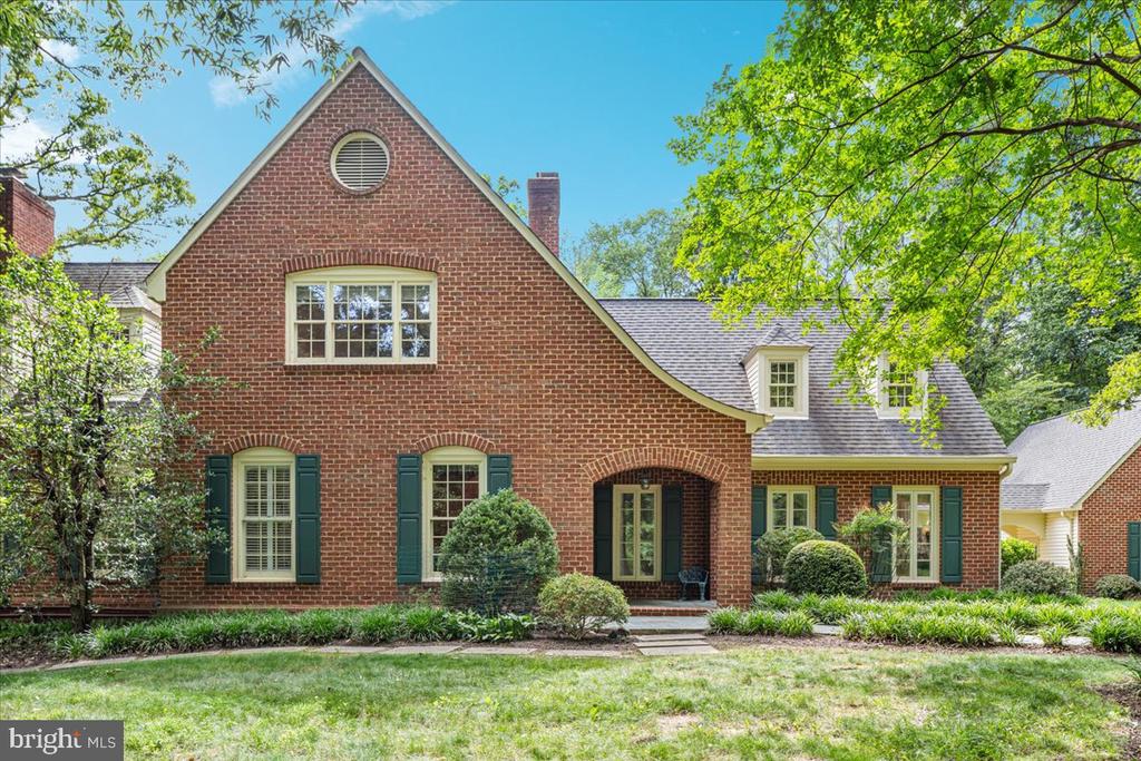 7131 WOODLAND DRIVE