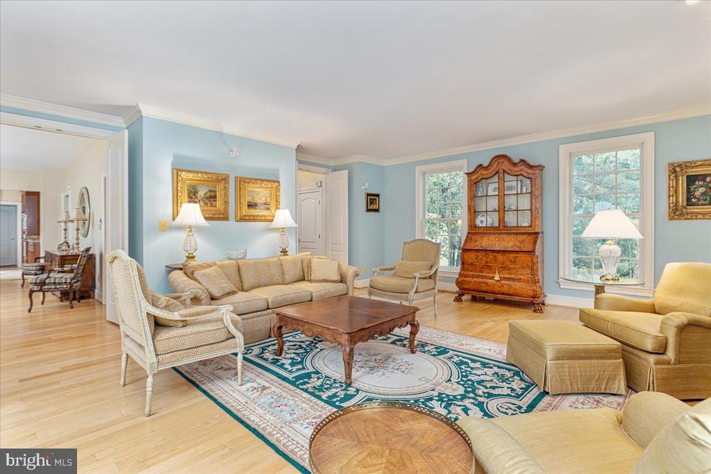 7131 WOODLAND DRIVE