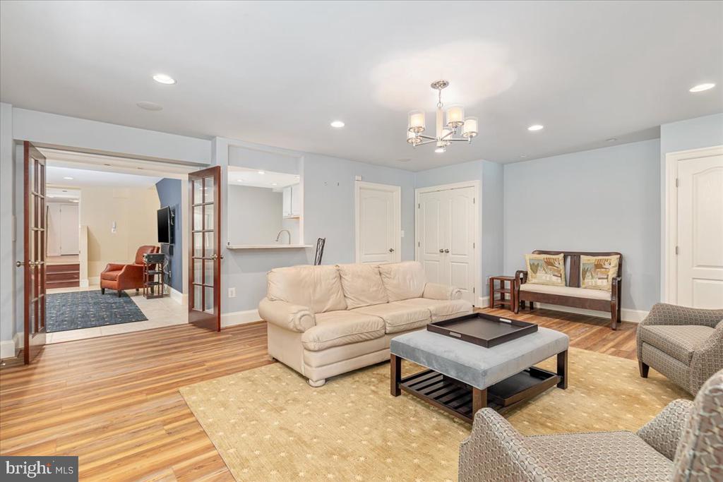 7131 WOODLAND DRIVE