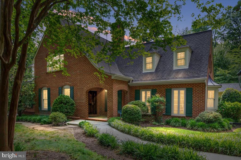 7131 WOODLAND DRIVE