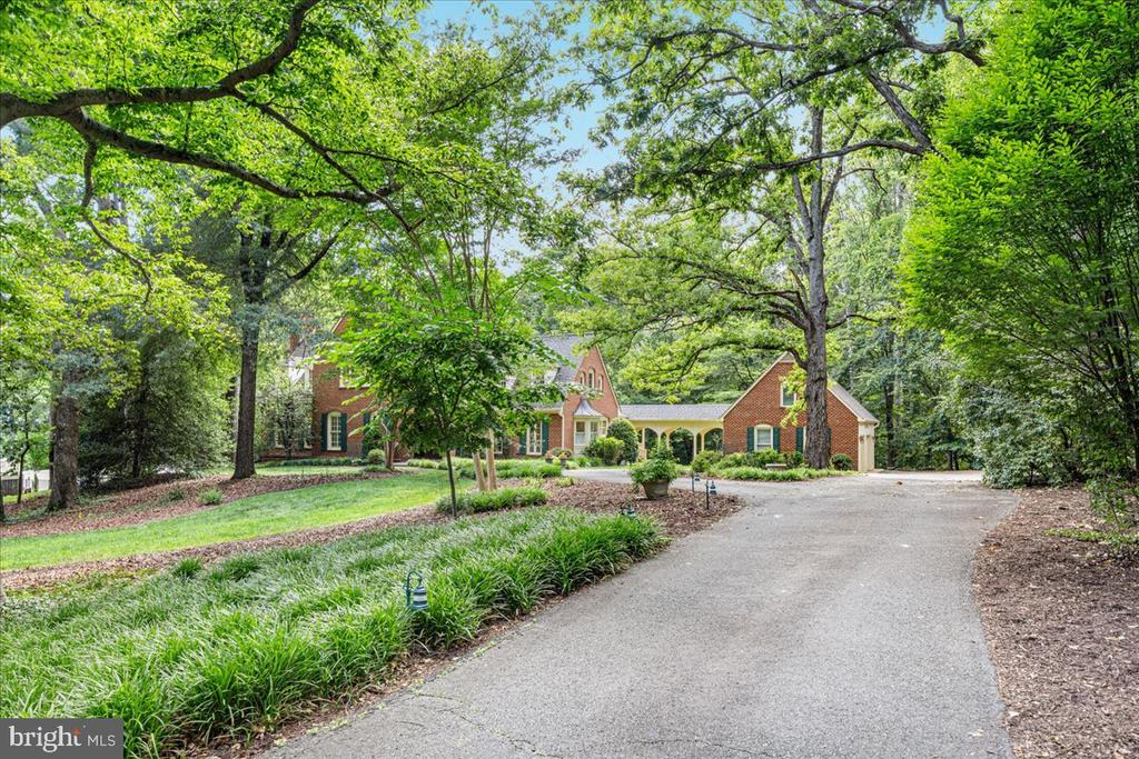 7131 WOODLAND DRIVE